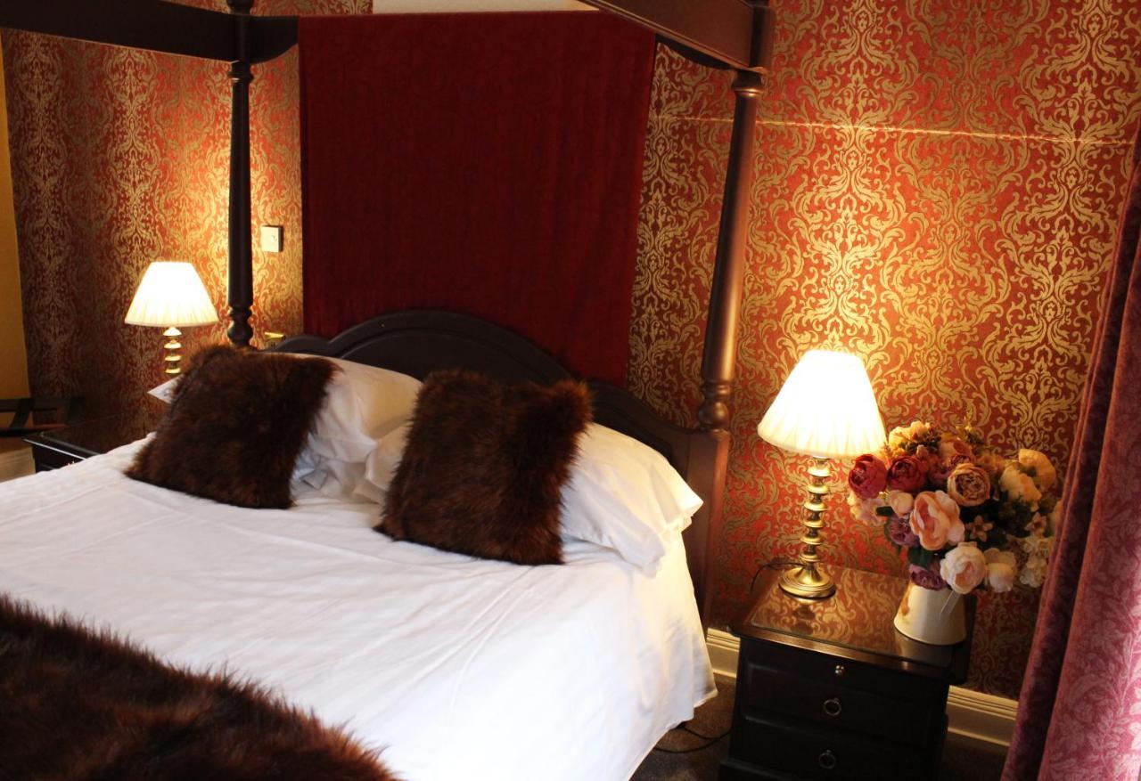The Lion Hotel Buckden  Экстерьер фото