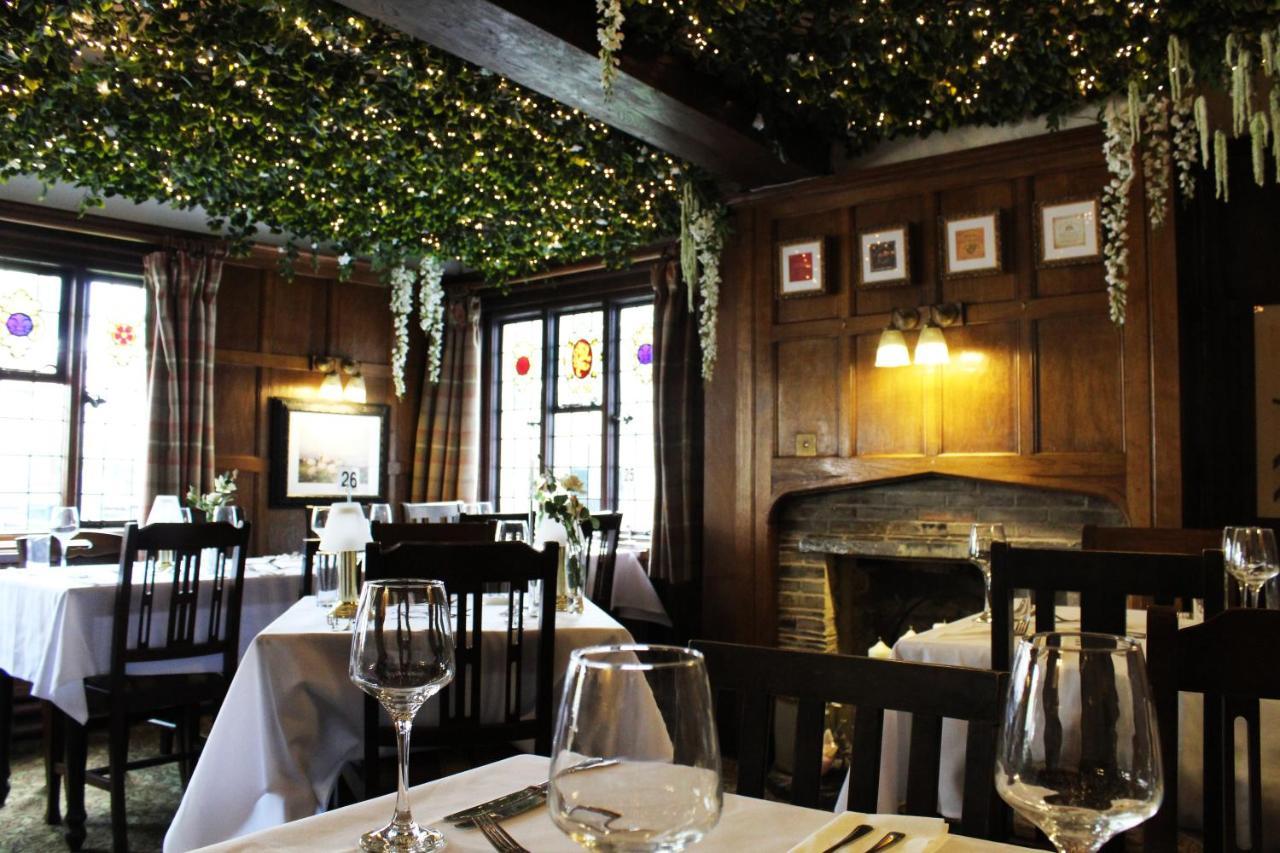 The Lion Hotel Buckden  Экстерьер фото