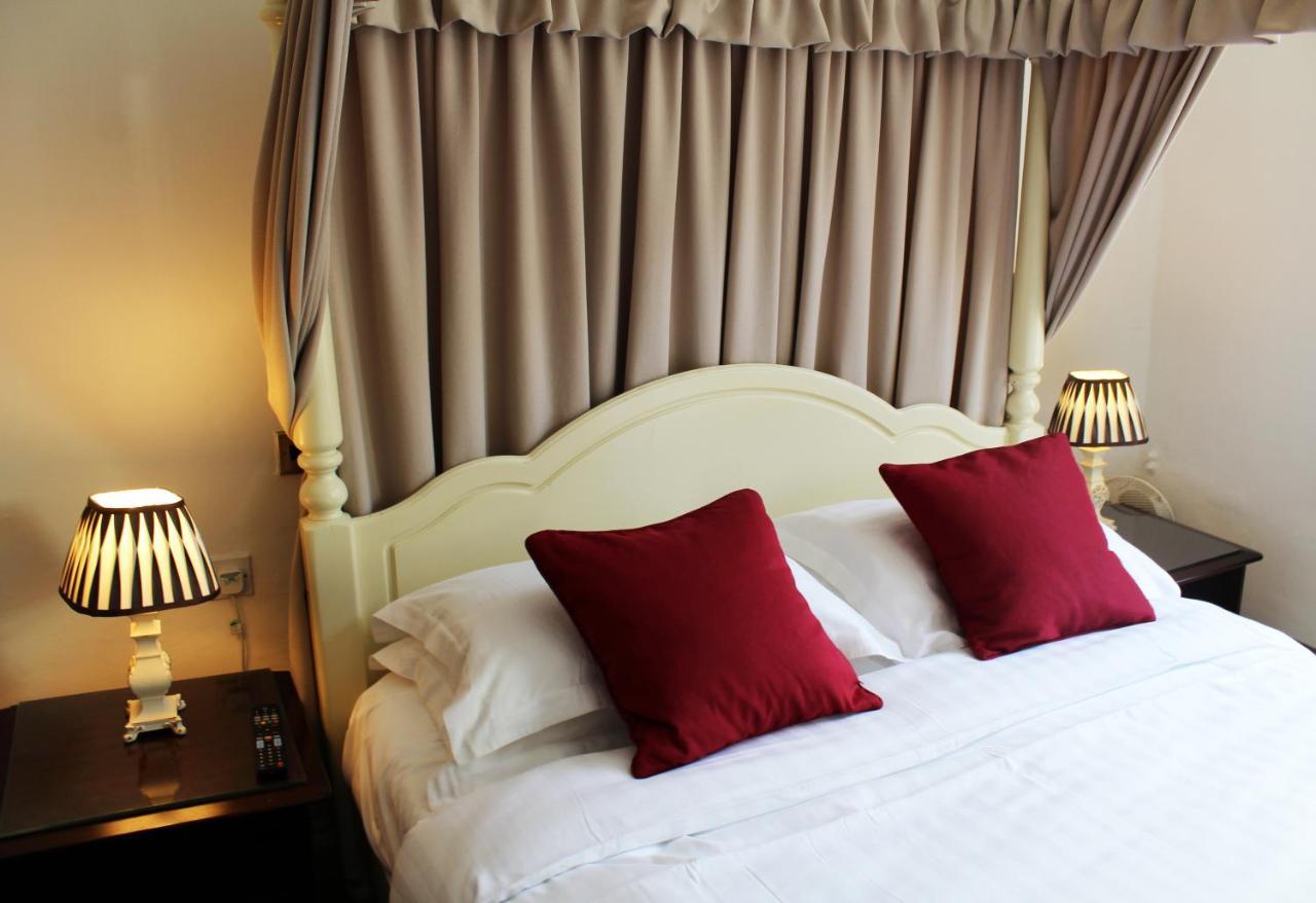 The Lion Hotel Buckden  Экстерьер фото