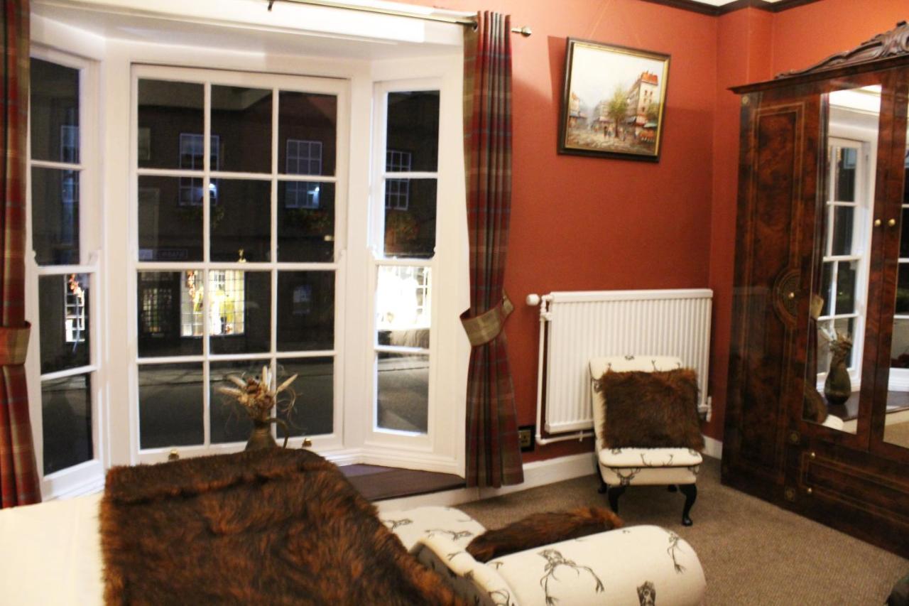 The Lion Hotel Buckden  Экстерьер фото